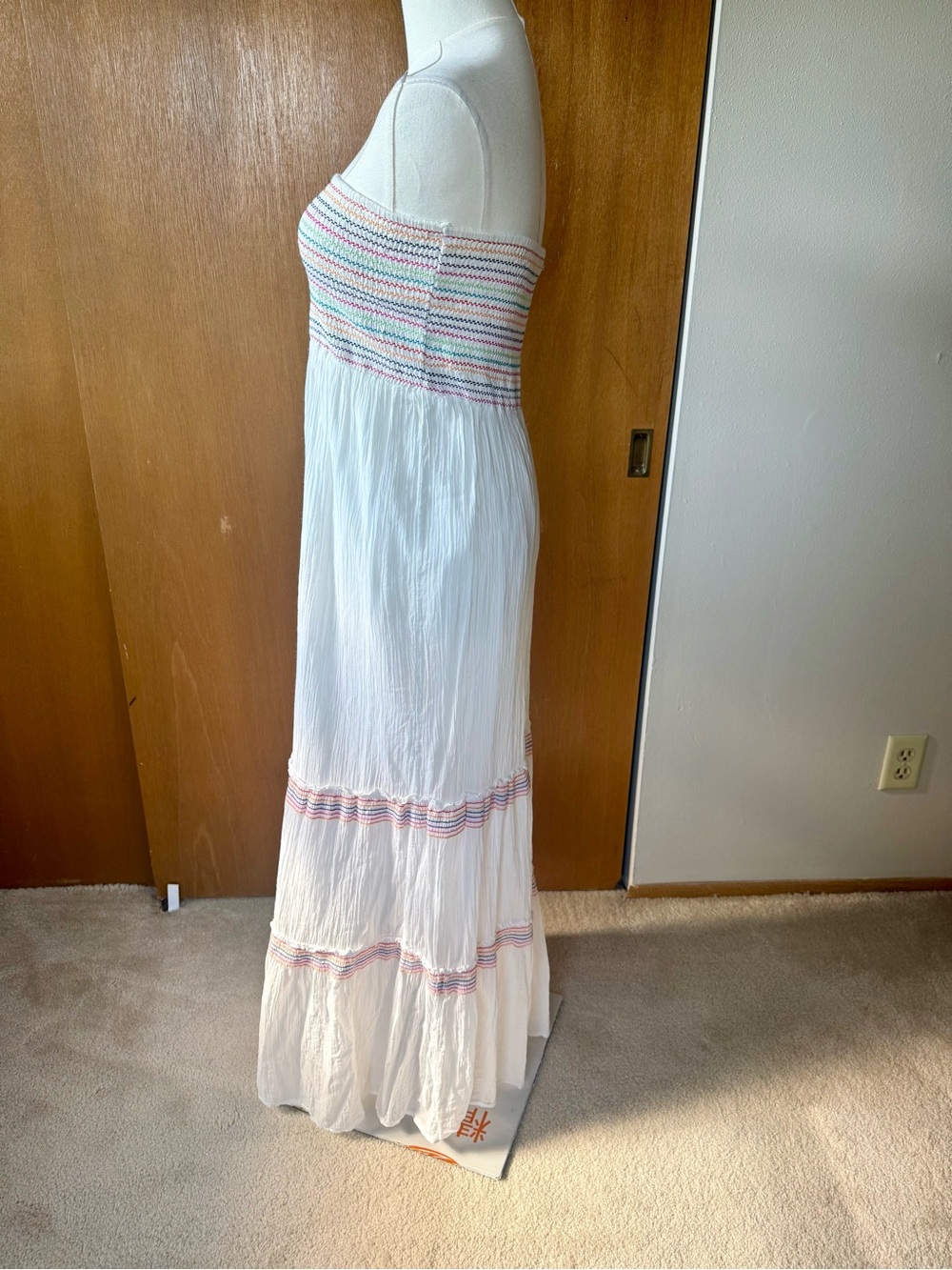 White Strapless Tiered Maxi Dress M Multicolor Smocked Bodice Embroidered - Picture 5 of 10